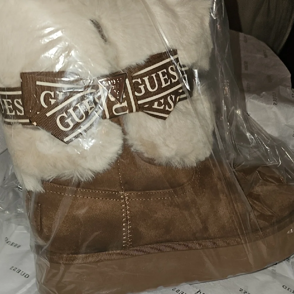 Guess NWT Brown Suede Denla Boots with Fur Trim Size 9